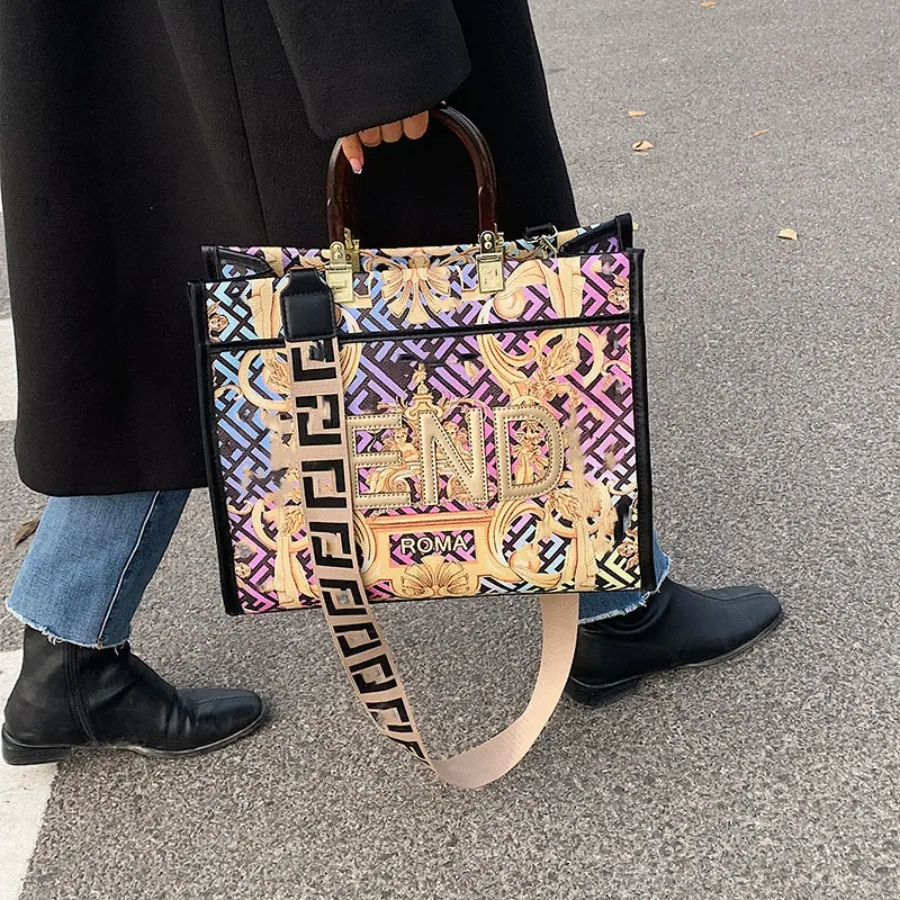Official Woman Hot Demand Bag